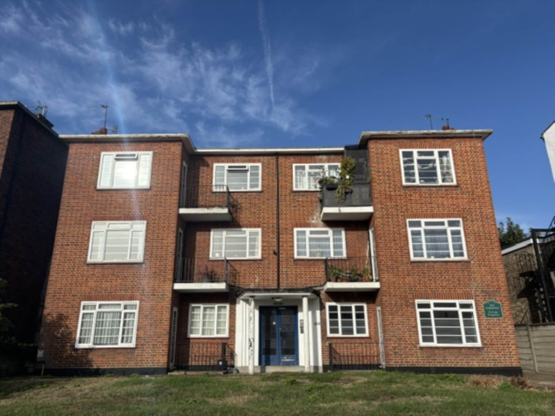 High Road, South Woodford, E18, Image 1