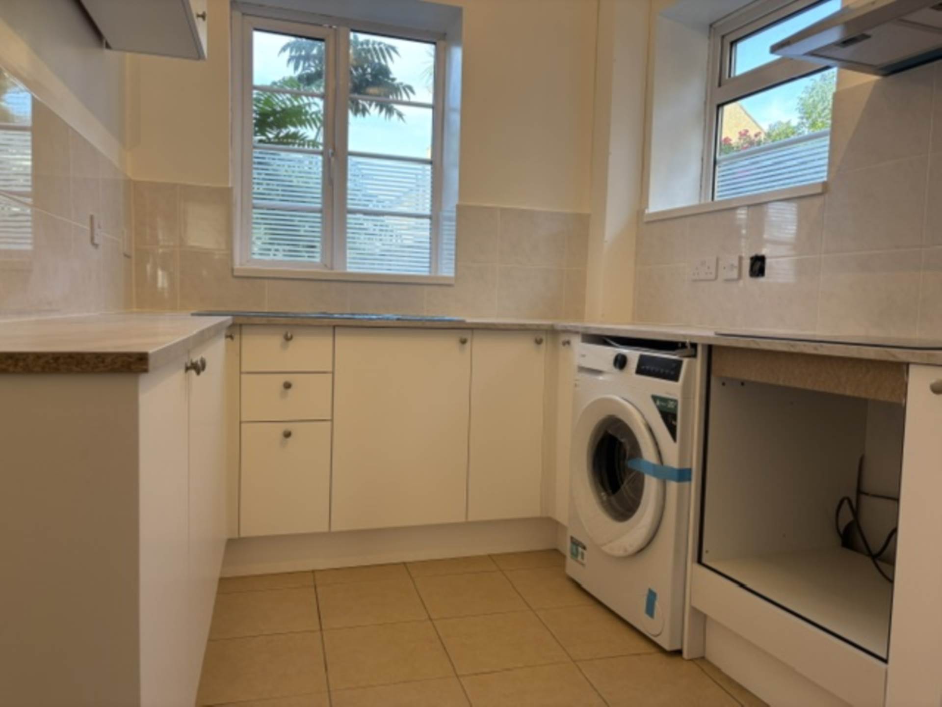 High Road, South Woodford, E18, Image 5