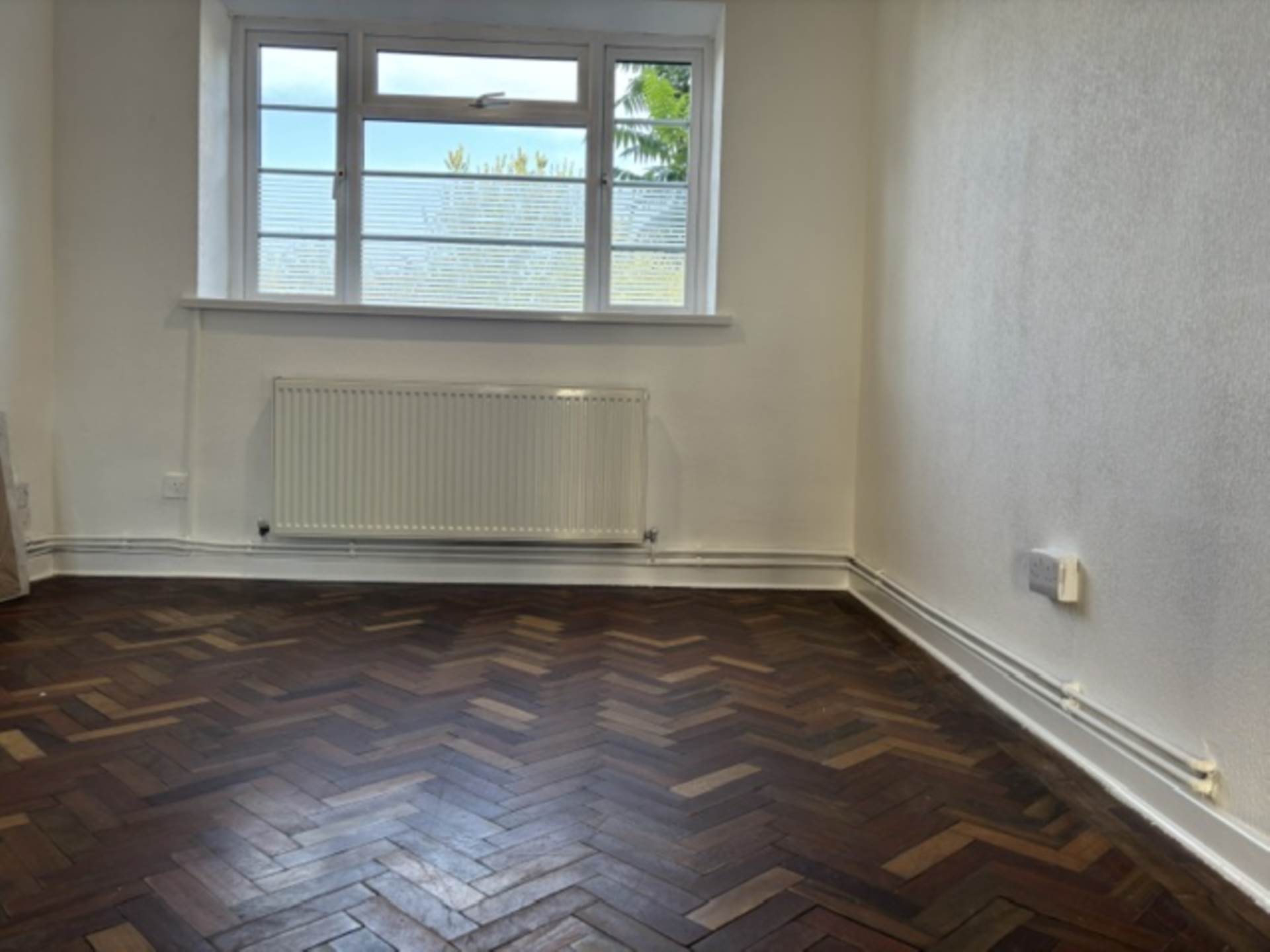 High Road, South Woodford, E18, Image 7
