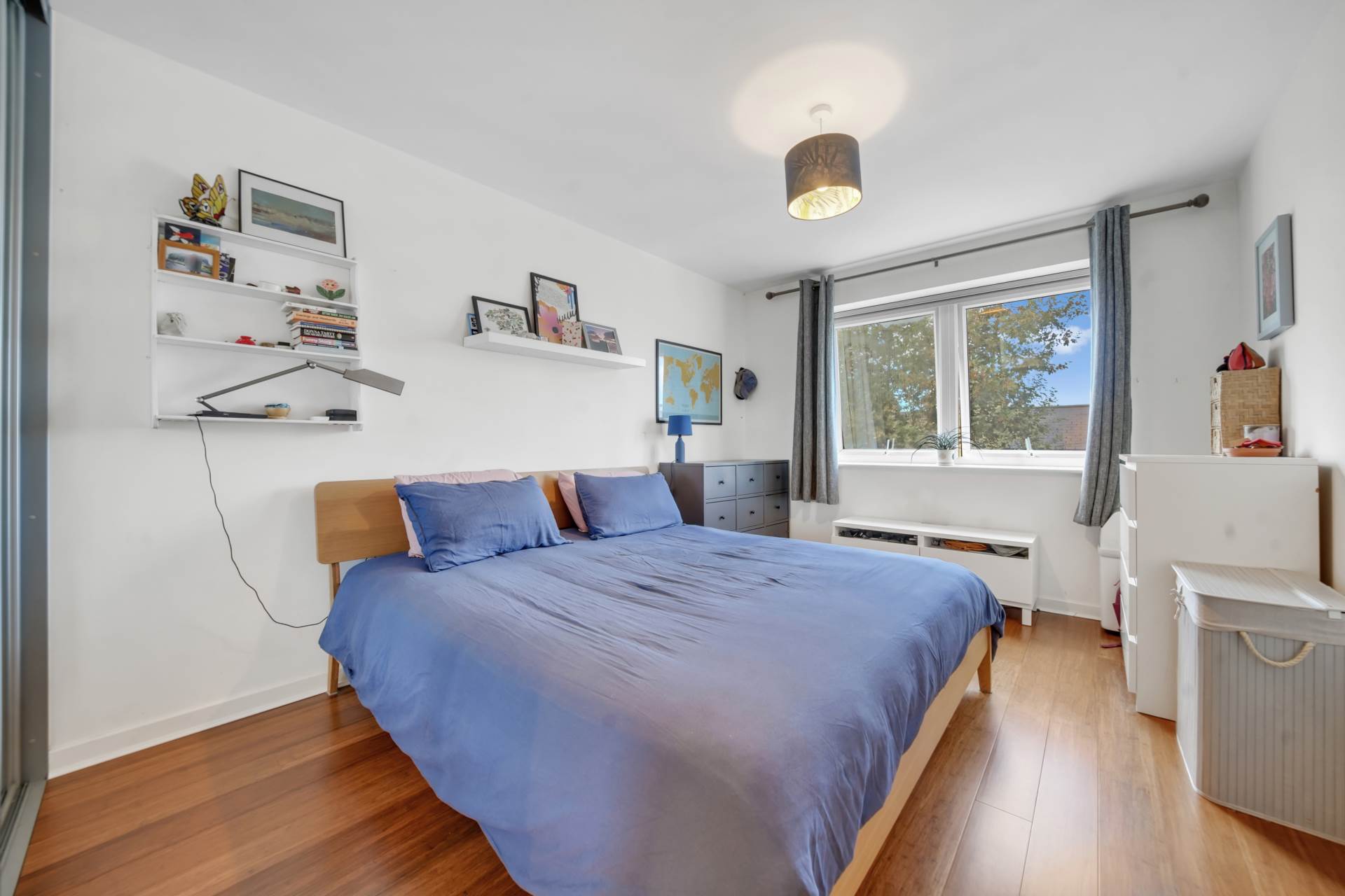 High Road, Leyton, E10, Image 14