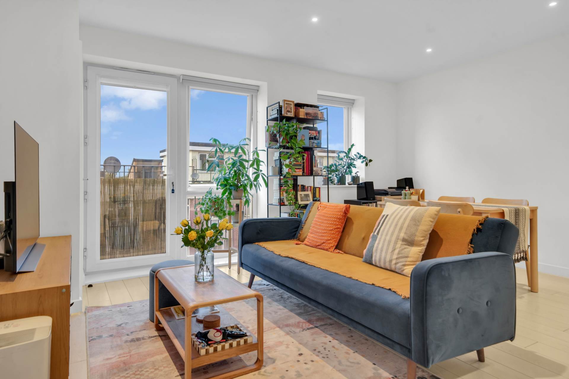 High Road, Leyton, E10, Image 3
