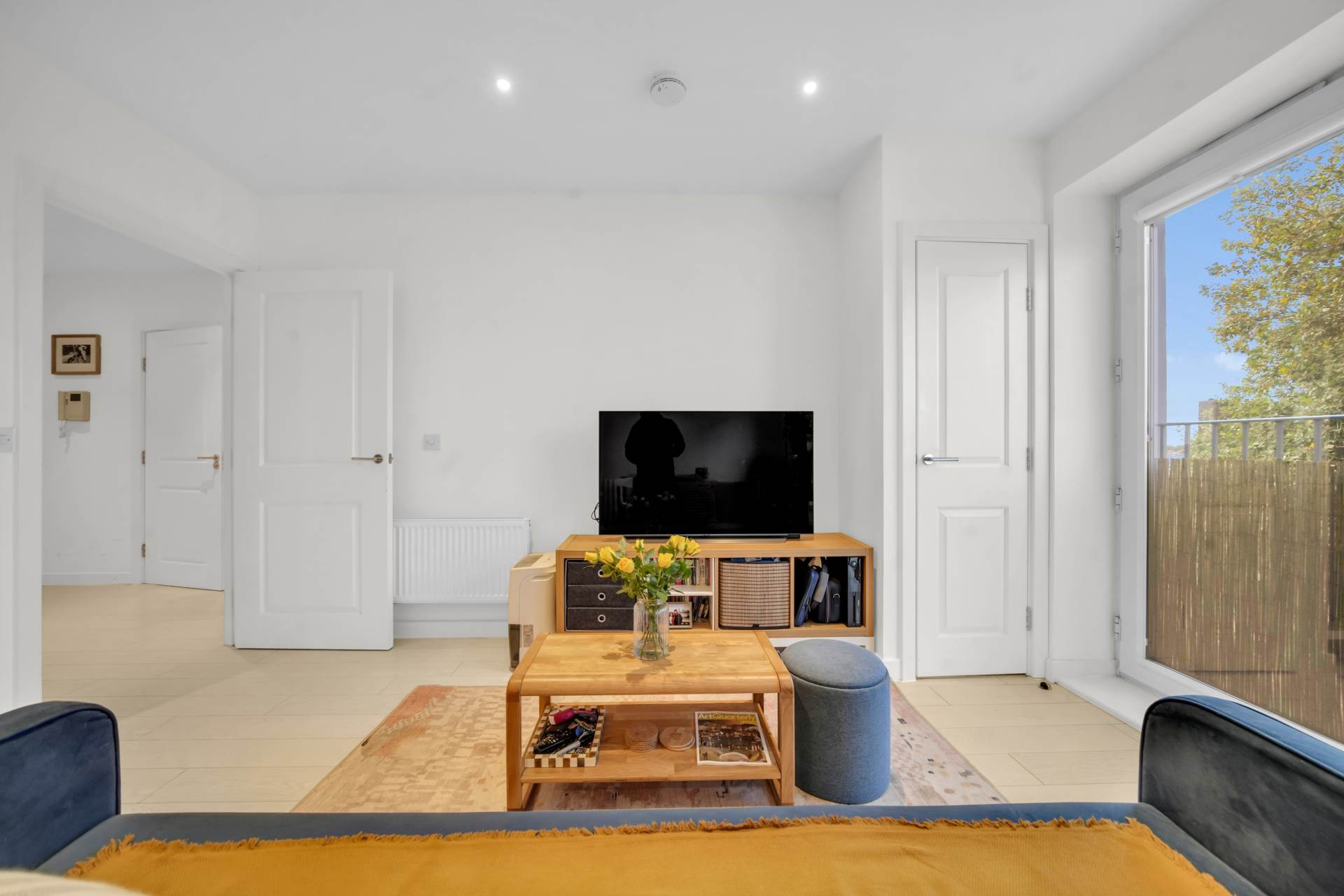 High Road, Leyton, E10, Image 8