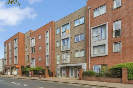 High Road, Leyton, E10