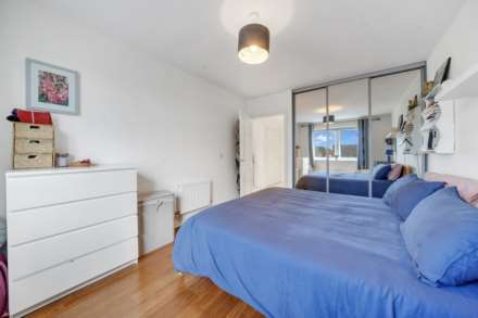 High Road, Leyton, E10, Image 13