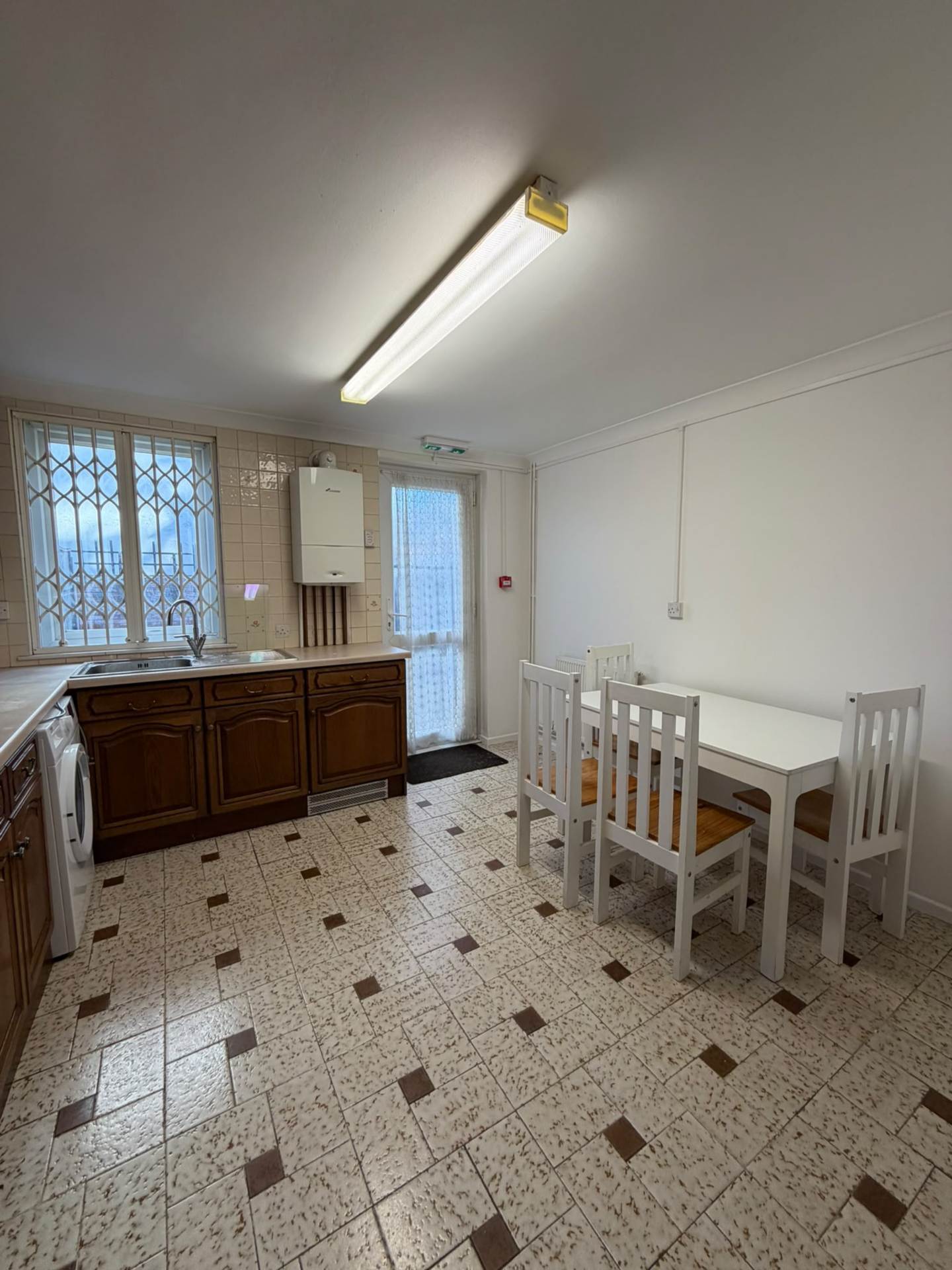 Kemps Drive, Saltwell Lane, London, Image 16