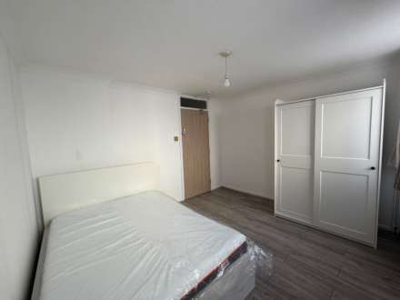 Kemps Drive, Saltwell Lane, London, Image 11
