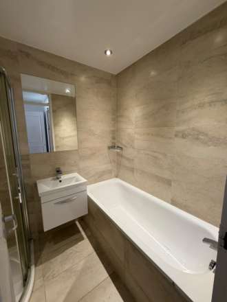 Kemps Drive, Saltwell Lane, London, Image 3