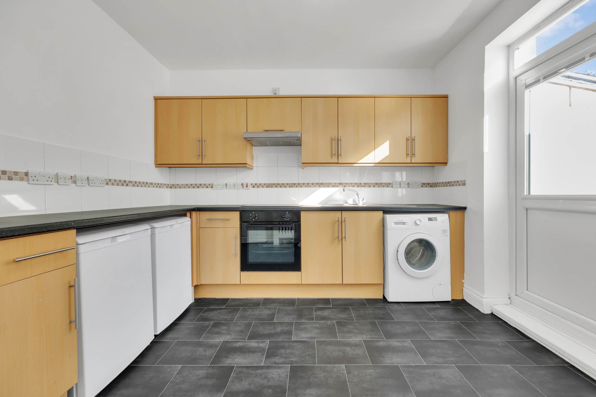 Clacton Road, Walthamstow, E17, Image 6