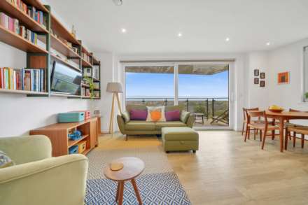 Beck Square, Leyton, E10, Image 3