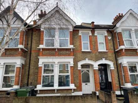 2 Bedroom Flat, Burgley Road, Leytonstone, E11