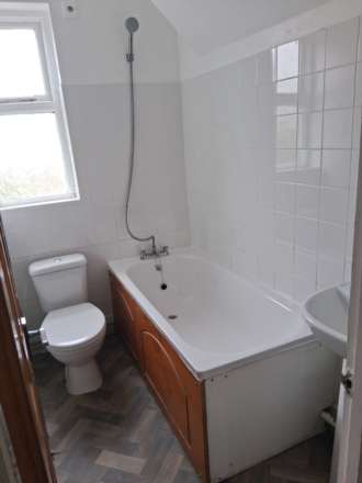 Dawlish Road, Leyton E10, Image 8