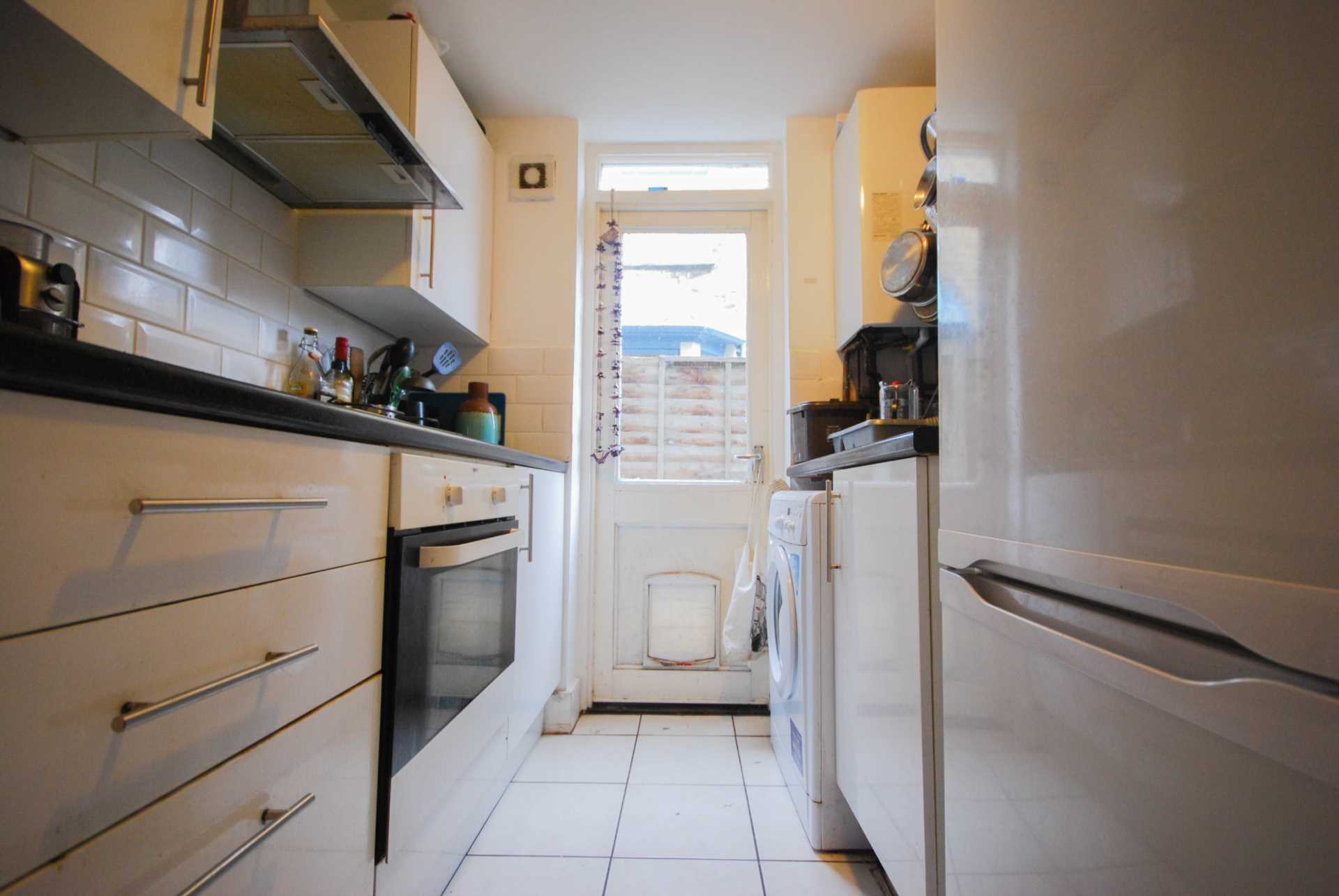 LEA HALL ROAD E10, Image 5