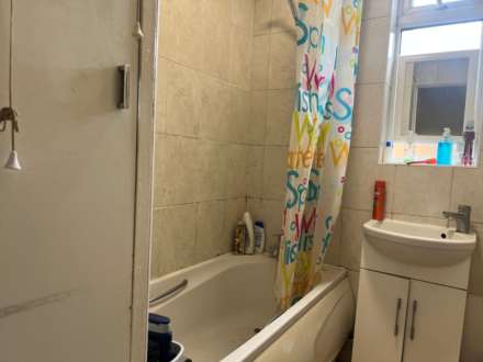 Sturgeons Way, Hitchin, Image 6