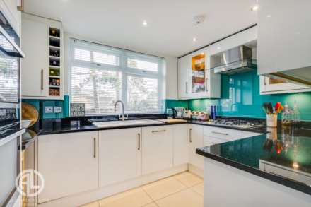 Sollershott Hall, Letchworth Garden City, SG6 3PW, Image 6