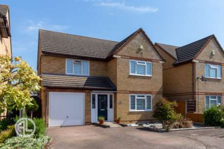 4 Bedroom Detached, Netherstones, Stotfold, SG5 4BS
