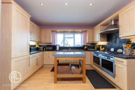 Netherstones, Stotfold, SG5 4BS, Image 2
