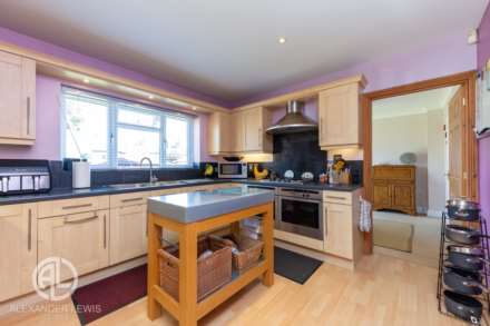 Netherstones, Stotfold, SG5 4BS, Image 3