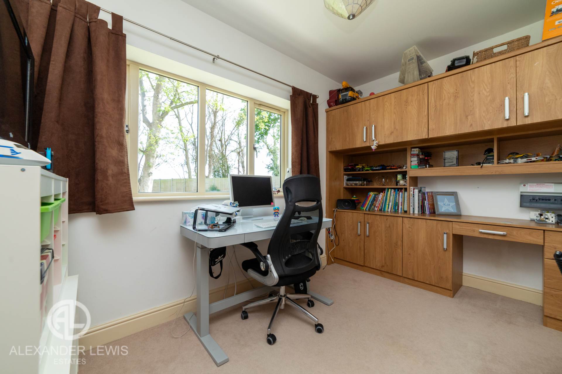 Clifton House Gardens, Clifton, Beds, SG17 5FR, Image 16