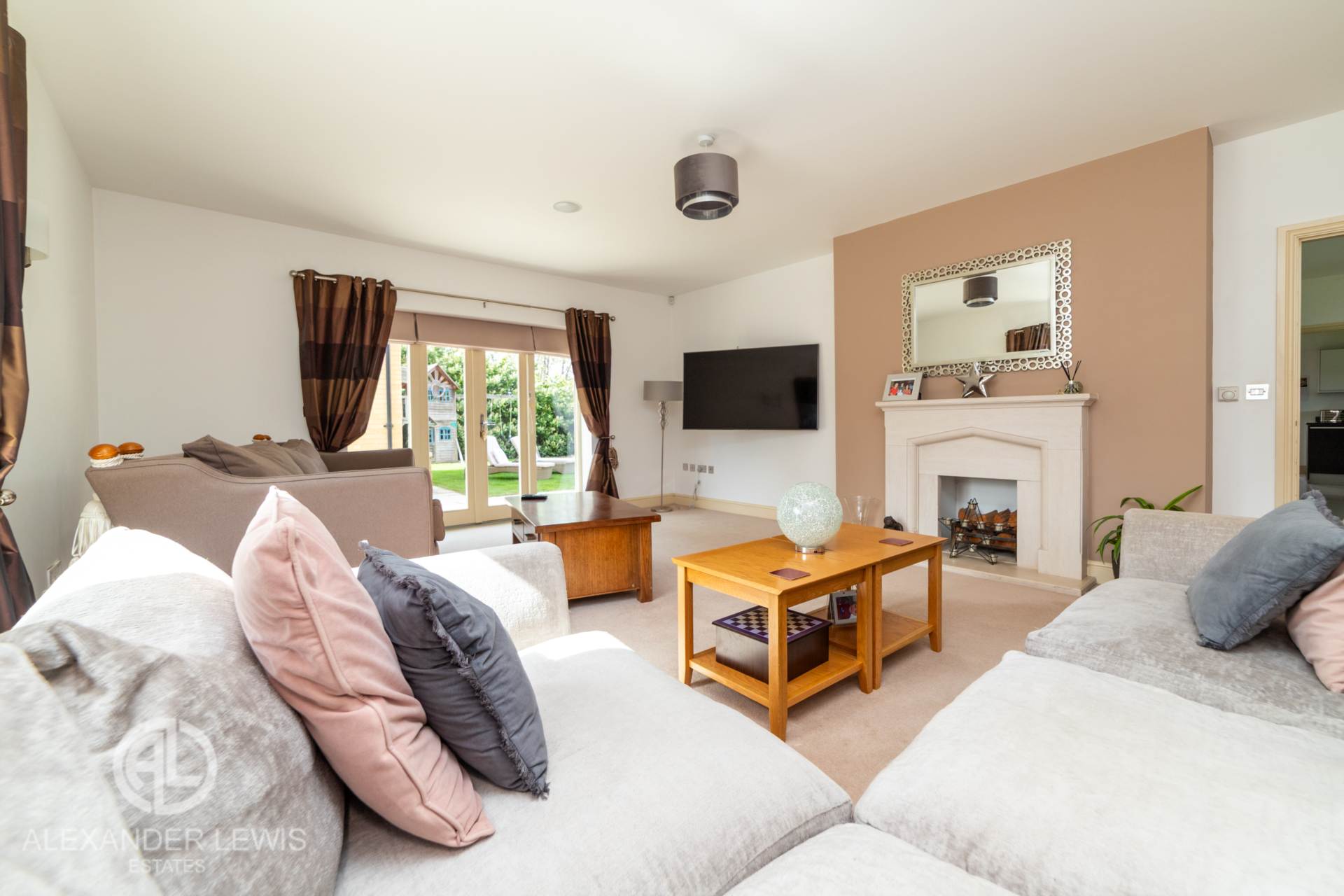 Clifton House Gardens, Clifton, Beds, SG17 5FR, Image 4