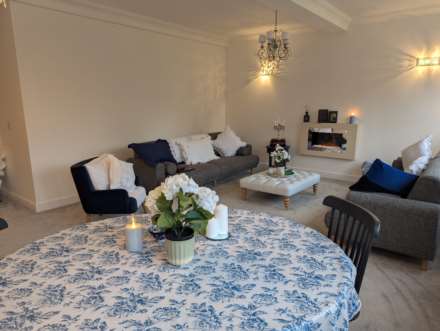 Roxley Manor, Willian, SG6 2DP, Image 2