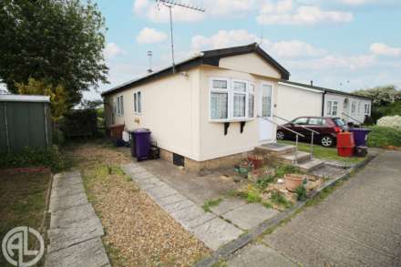 Hillcrest Park, Letchworth Garden City, SG6 4LF