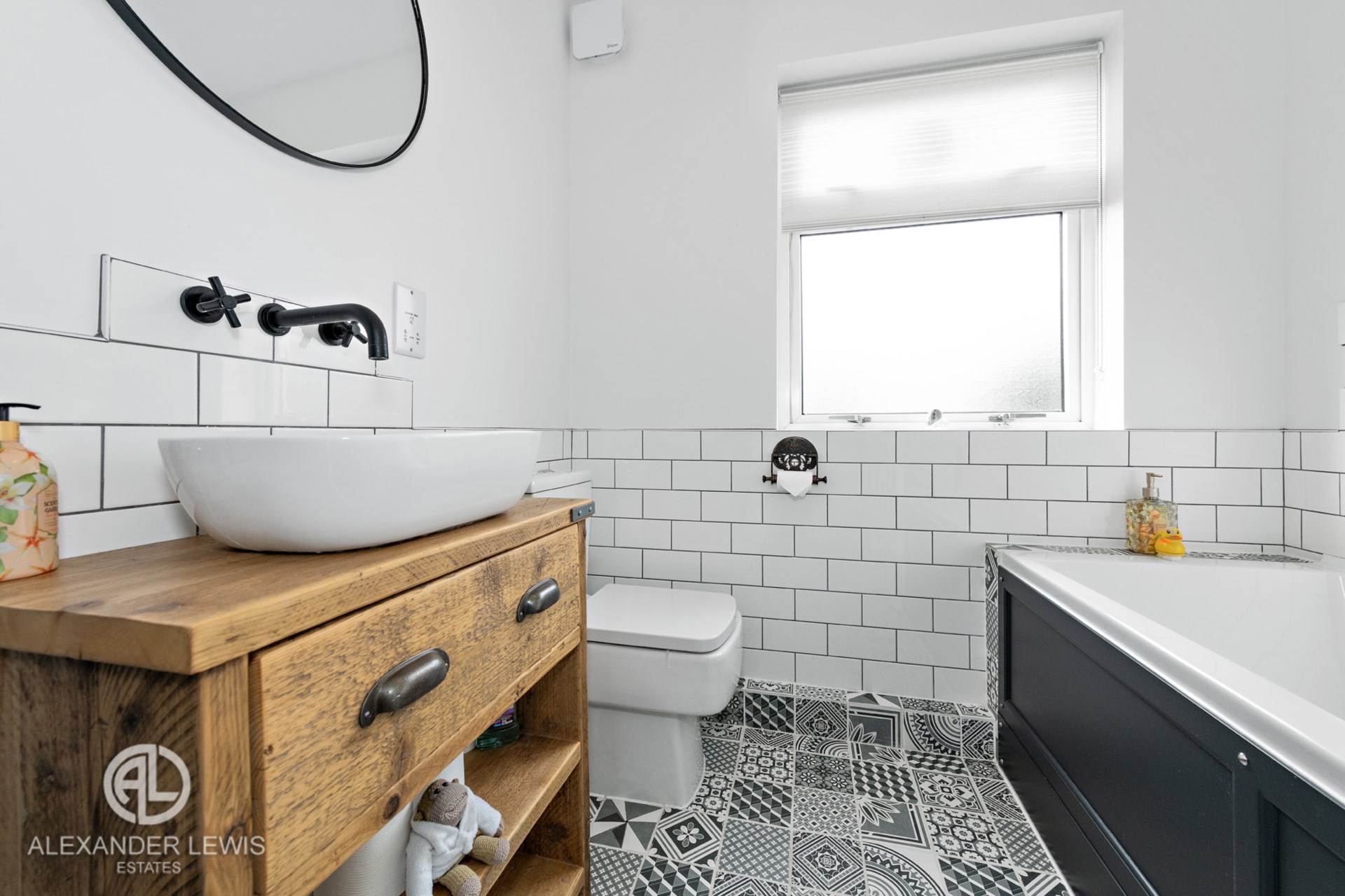 Westmill Road, Hitchin, SG5 2SB, Image 2