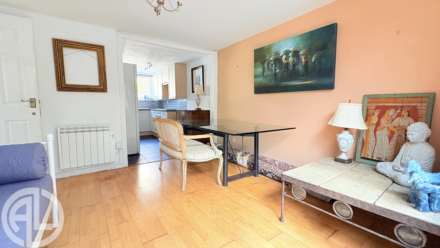 Horace Gay Gardens, Letchworth Garden City, SG6 4XP, Image 2