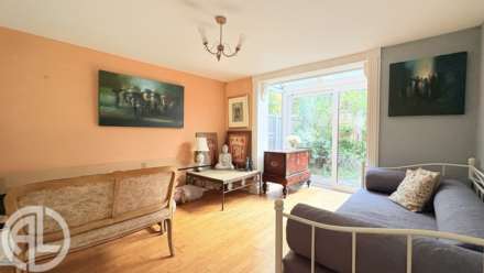 Horace Gay Gardens, Letchworth Garden City, SG6 4XP, Image 3