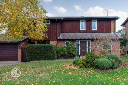 Earlsmead, Letchworth Garden City, SG6 3UE, Image 2