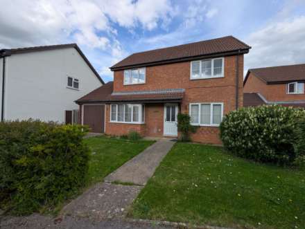 3 Bedroom Detached, High Avenue, Letchworth Garden City, SG6 3RR