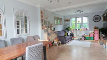 Pixmore Avenue, Letchworth Garden City, SG6 1RJ, Image 2