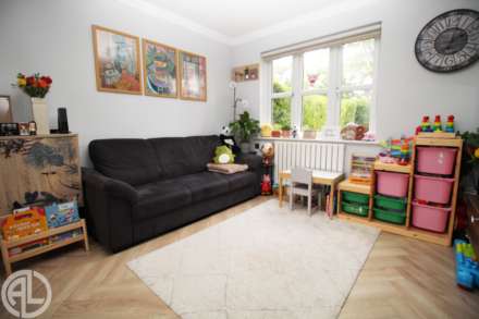 Pixmore Avenue, Letchworth Garden City, SG6 1RJ, Image 3