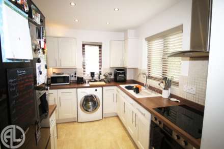 Warren Close, Letchworth Garden City, SG6 4EH, Image 2