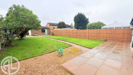 Church Road, Stotfold, SG5 4LX, Image 13