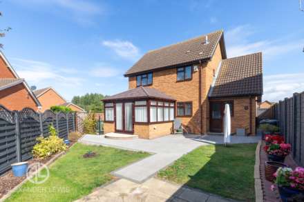 Ramerick Gardens, Arlesey, SG15 6XZ, Image 18