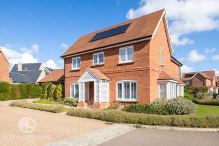 Property For Sale Walnut Tree Way, Meppershall, Shefford