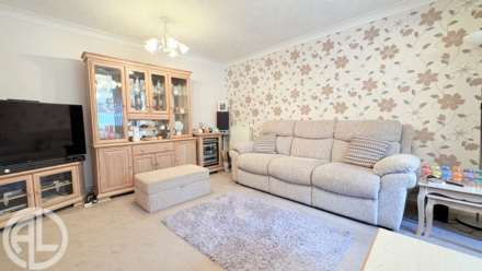 Upper Maylins, Letchworth Garden City, SG6 2SE, Image 2