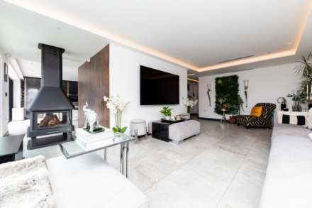 Rectory Road, Shefford, Beds, SG17 5PF, Image 3