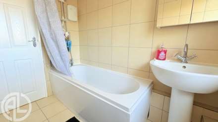 Sollershott Hall, Letchworth Garden City, SG6 3PW, Image 9