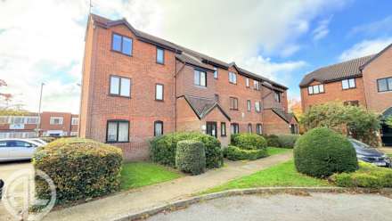 2 Bedroom Apartment, Haysman Close, Letchworth Garden City, SG6 2JA