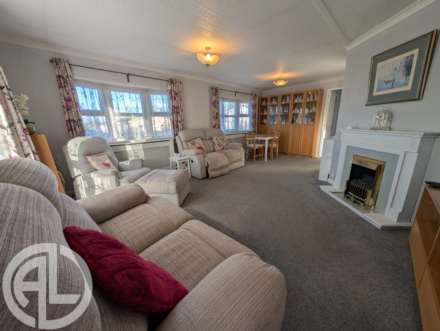 Hillcrest Park, Letchworth Garden City, SG6 4LD, Image 2