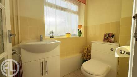 The Gardens, Baldock, SG7 6AD, Image 7