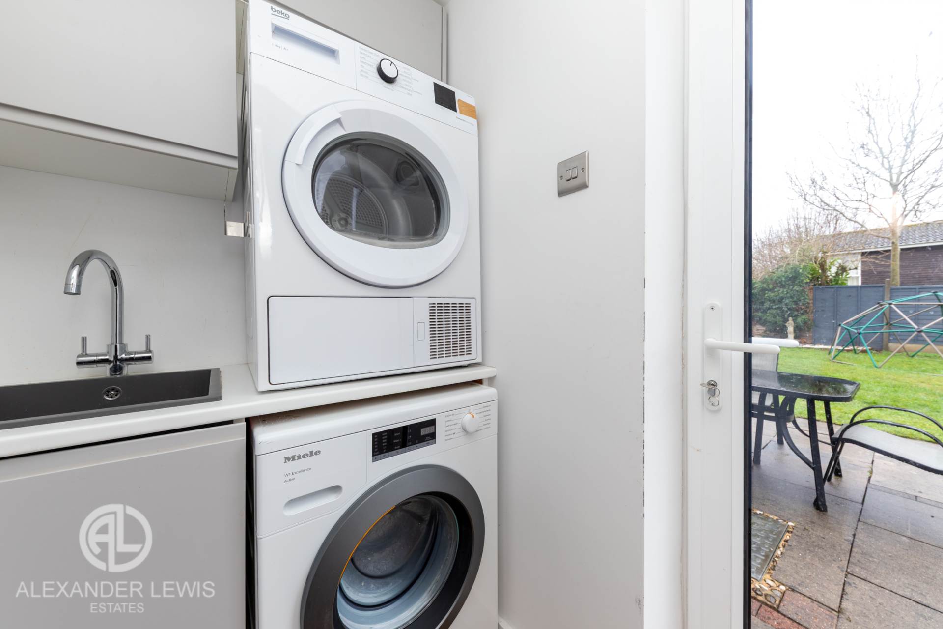 Blackmore, Letchworth Garden City, SG6 2SY, Image 9