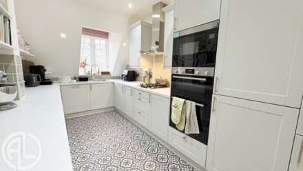 Roxley Manor, Willian, SG6 2DP, Image 3