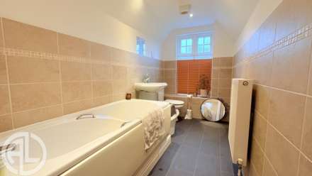 Roxley Manor, Willian, SG6 2DP, Image 8