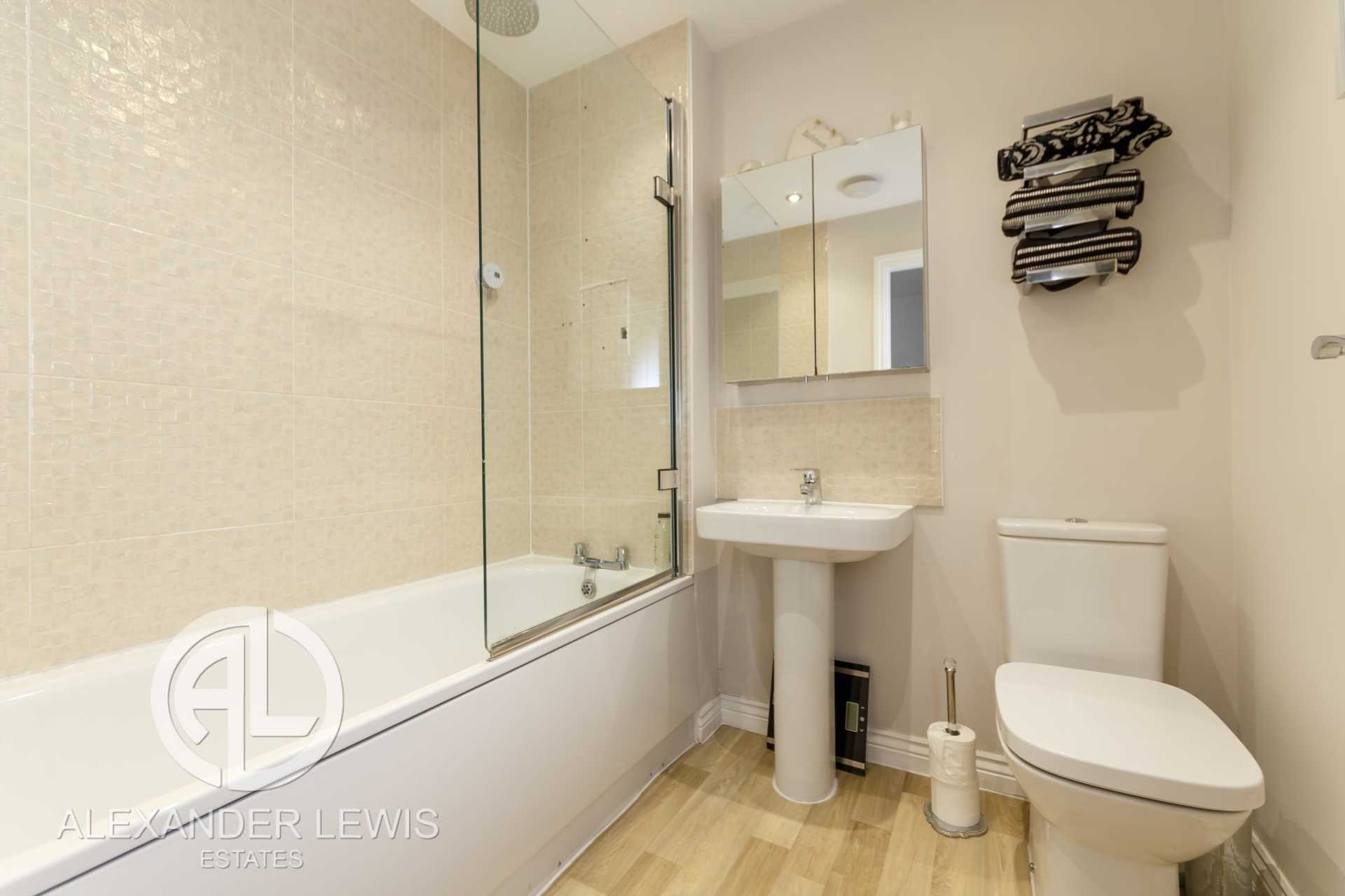 Aspen Gardens, Stotfold, SG5 4RS, Image 8