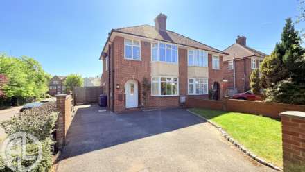 Icknield Way, Letchworth Garden City, SG6 4AR, Image 1