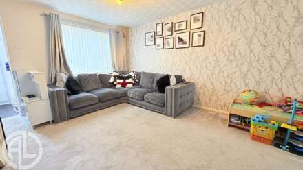 Chagny Close, Letchworth Garden City, SG6 4BZ, Image 3