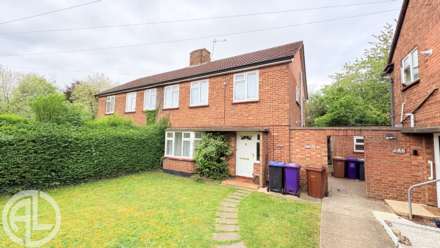 Monklands, Letchworth Garden City, SG6 4XE