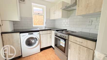 Monklands, Letchworth Garden City, SG6 4XE, Image 3